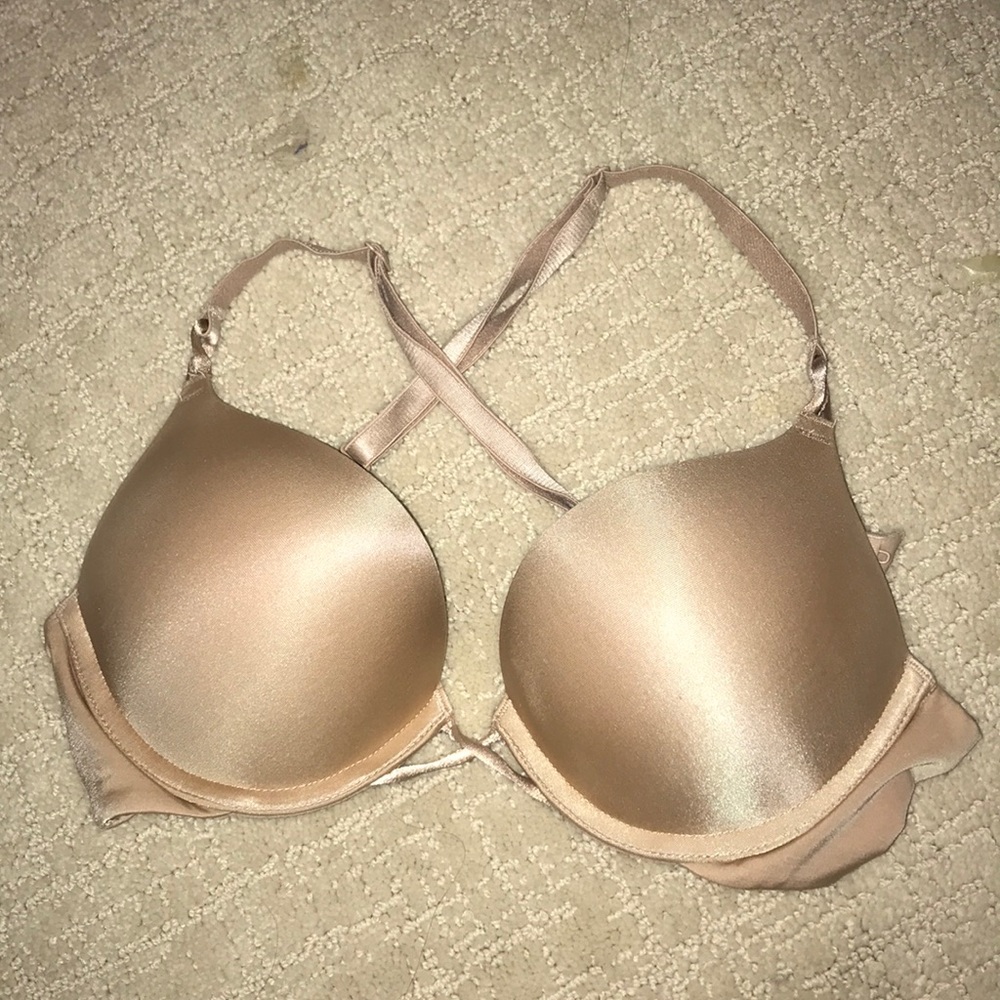 Victoria’s secret bombshell bra